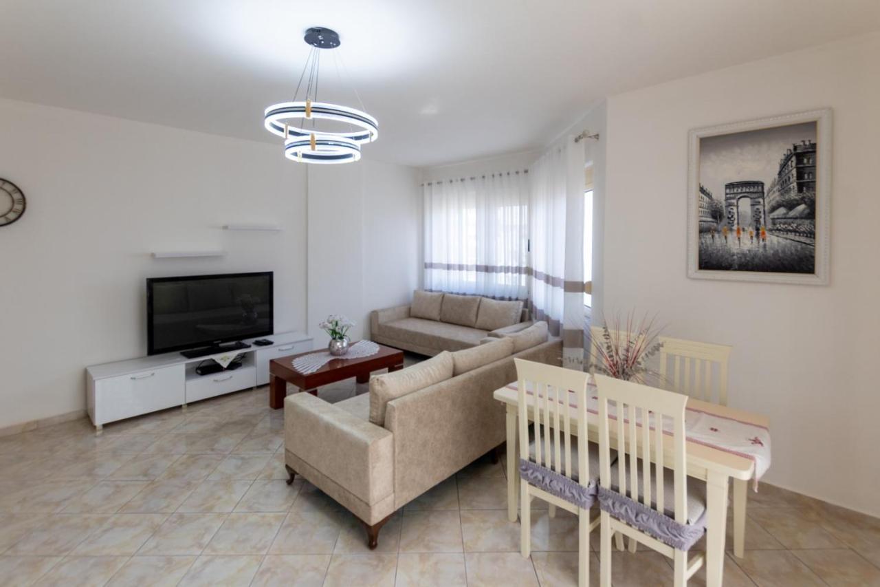 Spacious 2 Bedroom Apartment In Durres Beach Durrës Exterior foto