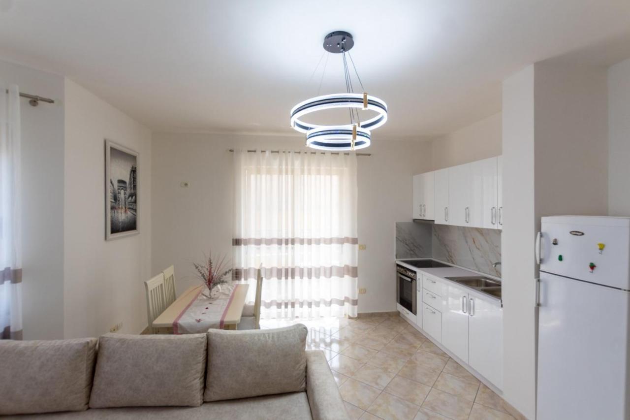 Spacious 2 Bedroom Apartment In Durres Beach Durrës Exterior foto