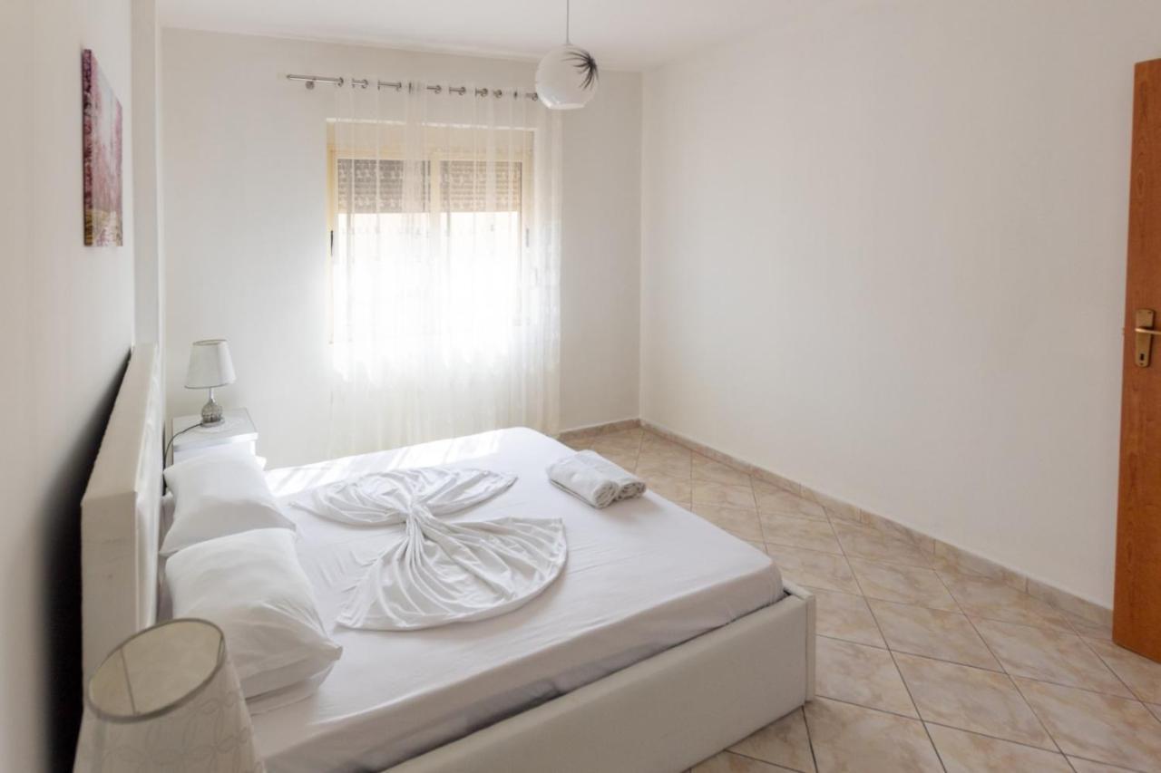 Spacious 2 Bedroom Apartment In Durres Beach Durrës Exterior foto
